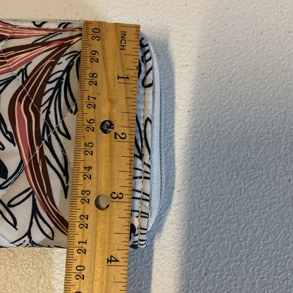 Vera Bradley‎ Ultralight RFID Accordion Wristlet Wallet in Sun Washed Tropical - Picture 4 of 7